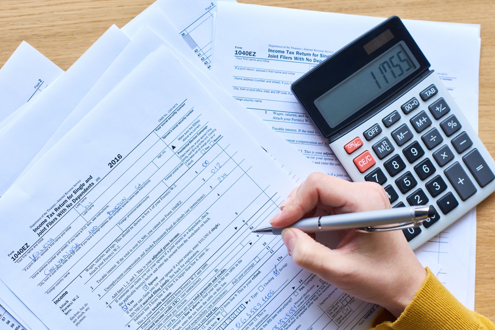 Calculating income for filling tax document